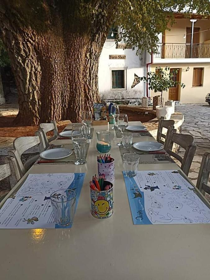 Lovely Studio In Strinilas With Its Own Pool Buitenkant foto