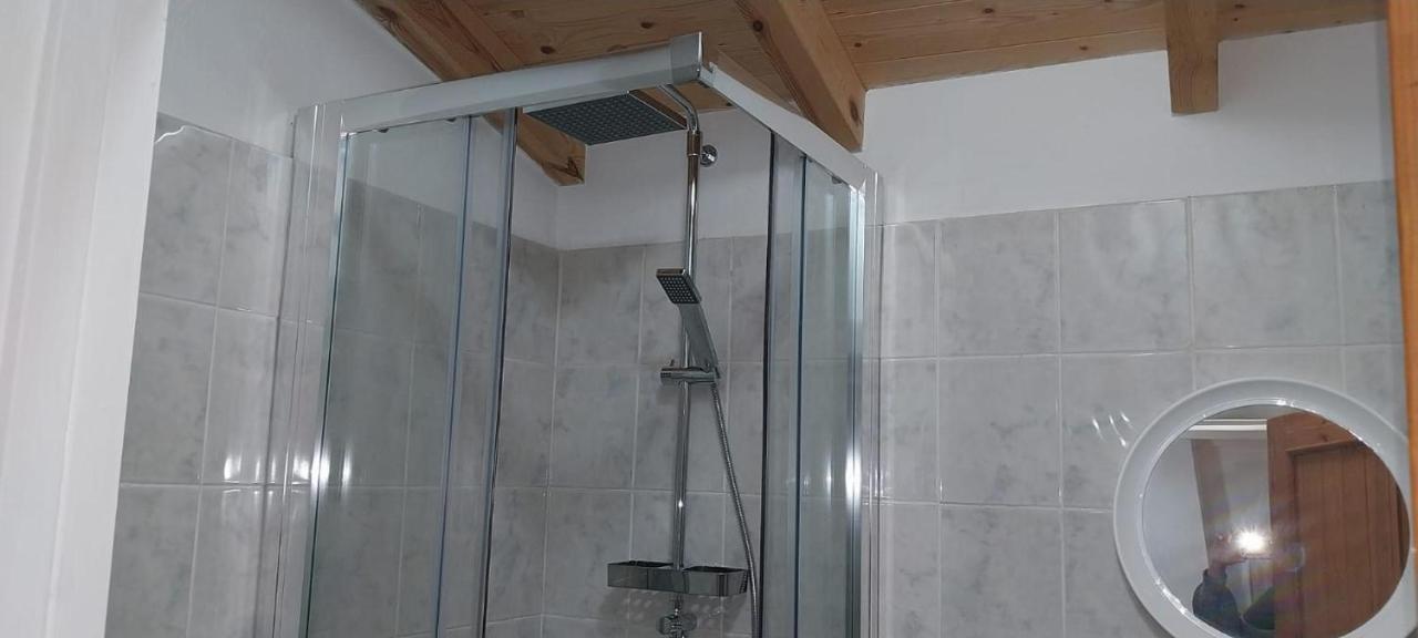 Lovely Studio In Strinilas With Its Own Pool Buitenkant foto
