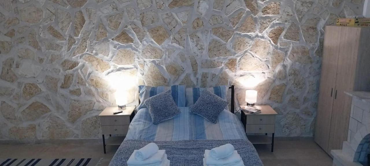 Lovely Studio In Strinilas With Its Own Pool Buitenkant foto